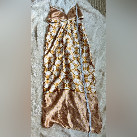 House Of Harlow 1960 X Revolve NWT Boho  Satin Cut Out Dress Retro Print Small - Picture 15 of 16